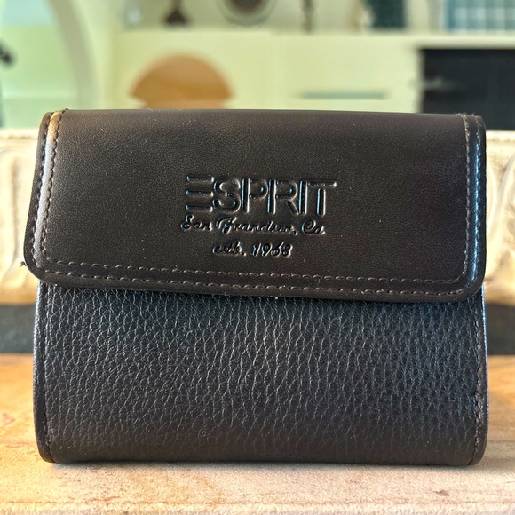 ESPRIT Chocolate Brown Pebbled Leather Trifold Compact Wallet - Picture 2 of 13